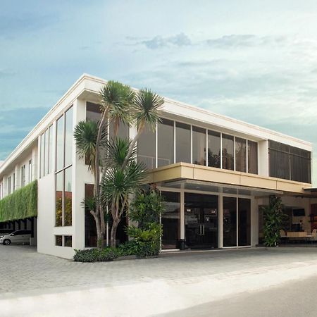Aveon Express Hotel By Daphna International Jogyakarta Zewnętrze zdjęcie