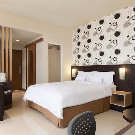 Aveon Express Hotel By Daphna International Jogyakarta Zewnętrze zdjęcie