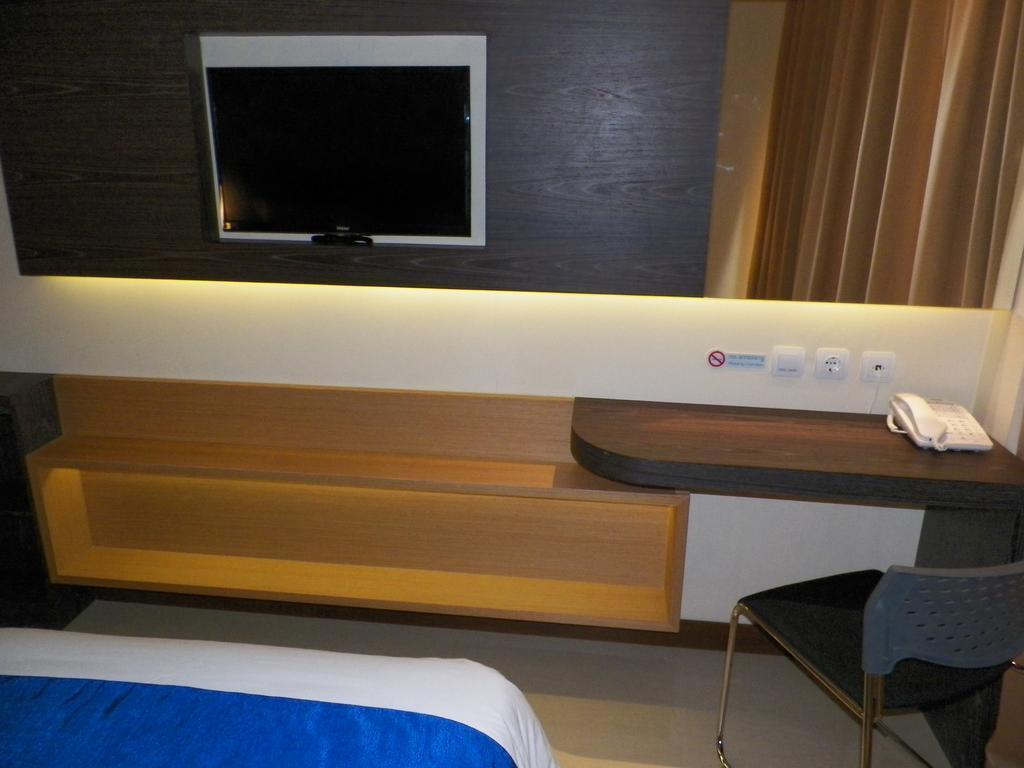 Aveon Express Hotel By Daphna International Jogyakarta Zewnętrze zdjęcie
