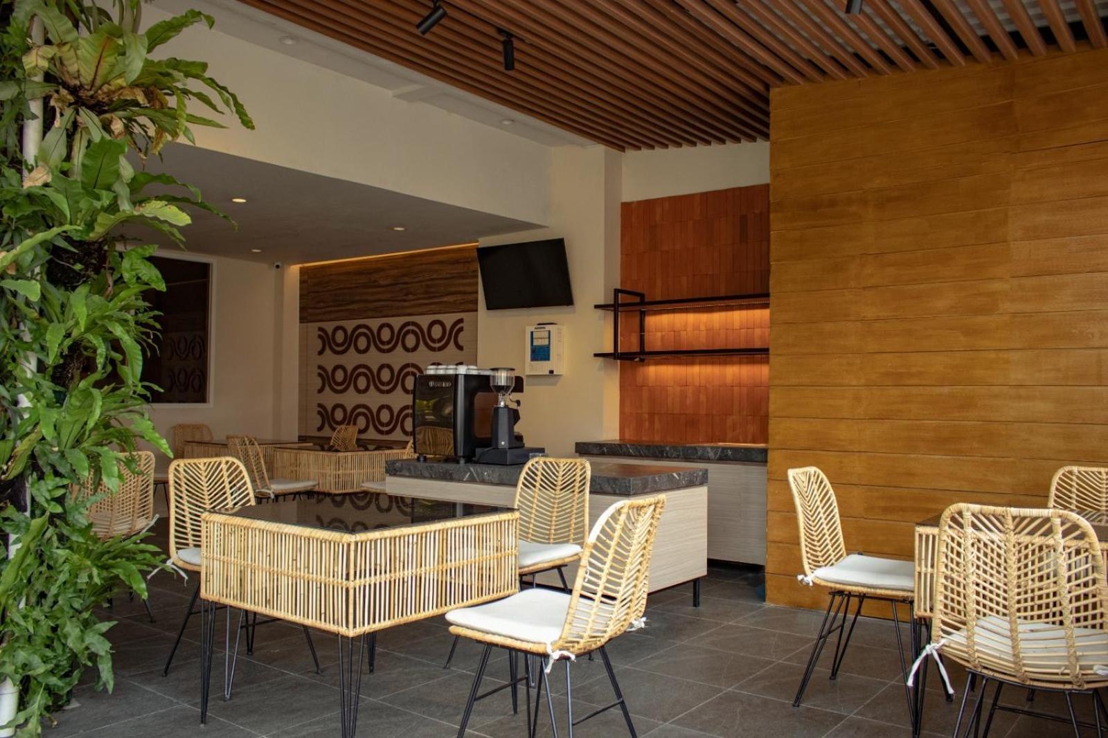 Aveon Express Hotel By Daphna International Jogyakarta Zewnętrze zdjęcie