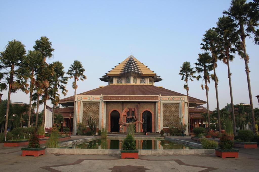 Aveon Express Hotel By Daphna International Jogyakarta Zewnętrze zdjęcie