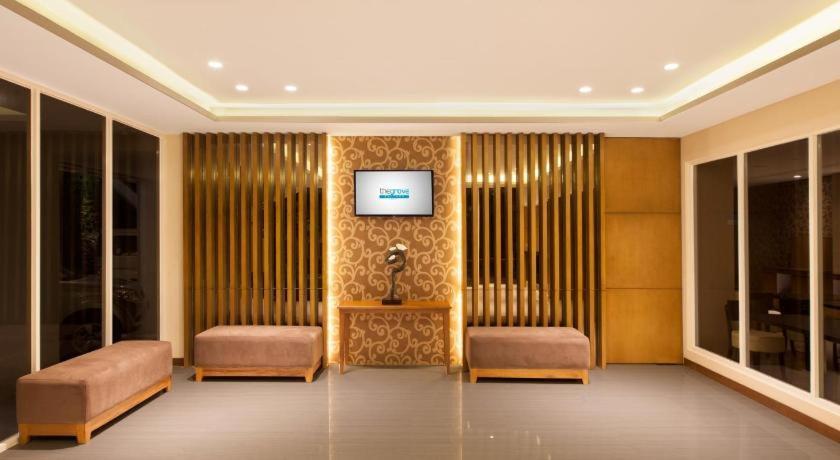 Aveon Express Hotel By Daphna International Jogyakarta Zewnętrze zdjęcie