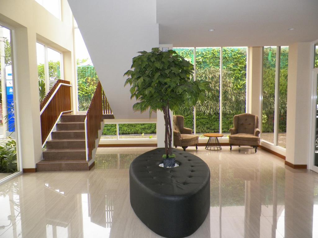 Aveon Express Hotel By Daphna International Jogyakarta Zewnętrze zdjęcie