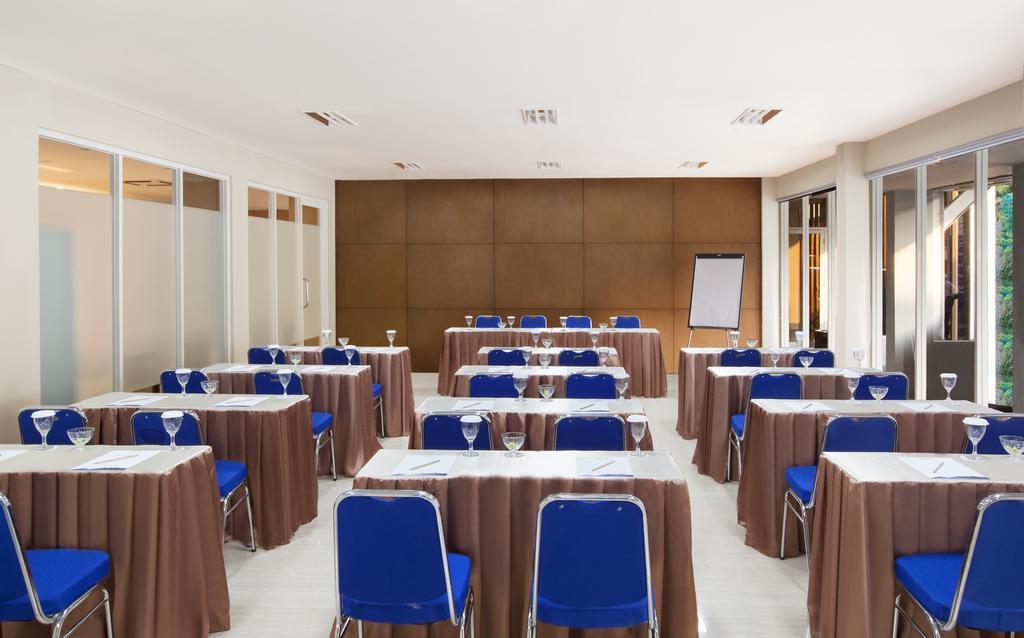 Aveon Express Hotel By Daphna International Jogyakarta Zewnętrze zdjęcie