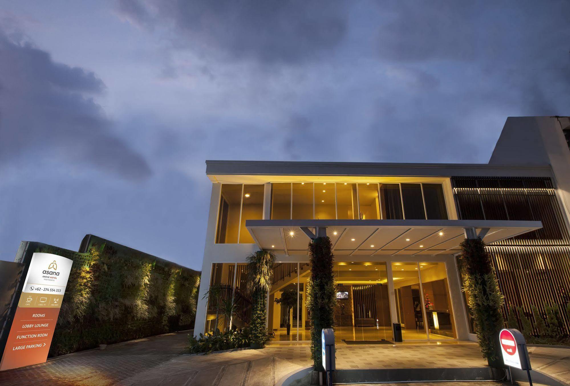 Aveon Express Hotel By Daphna International Jogyakarta Zewnętrze zdjęcie