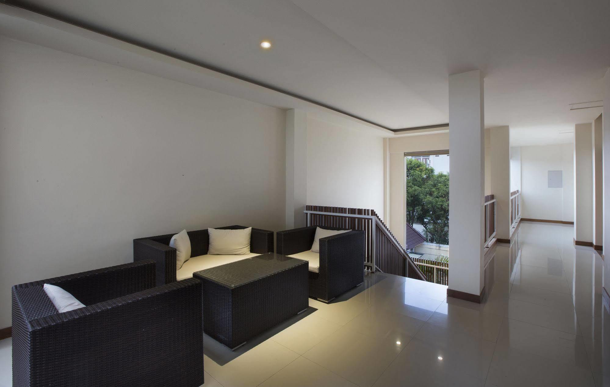 Aveon Express Hotel By Daphna International Jogyakarta Zewnętrze zdjęcie
