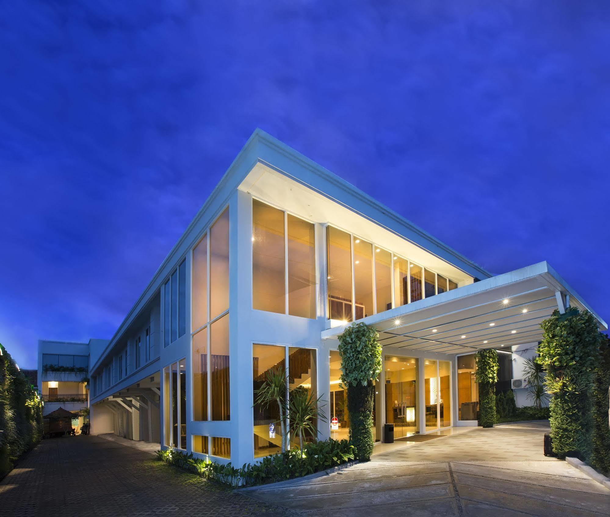 Aveon Express Hotel By Daphna International Jogyakarta Zewnętrze zdjęcie