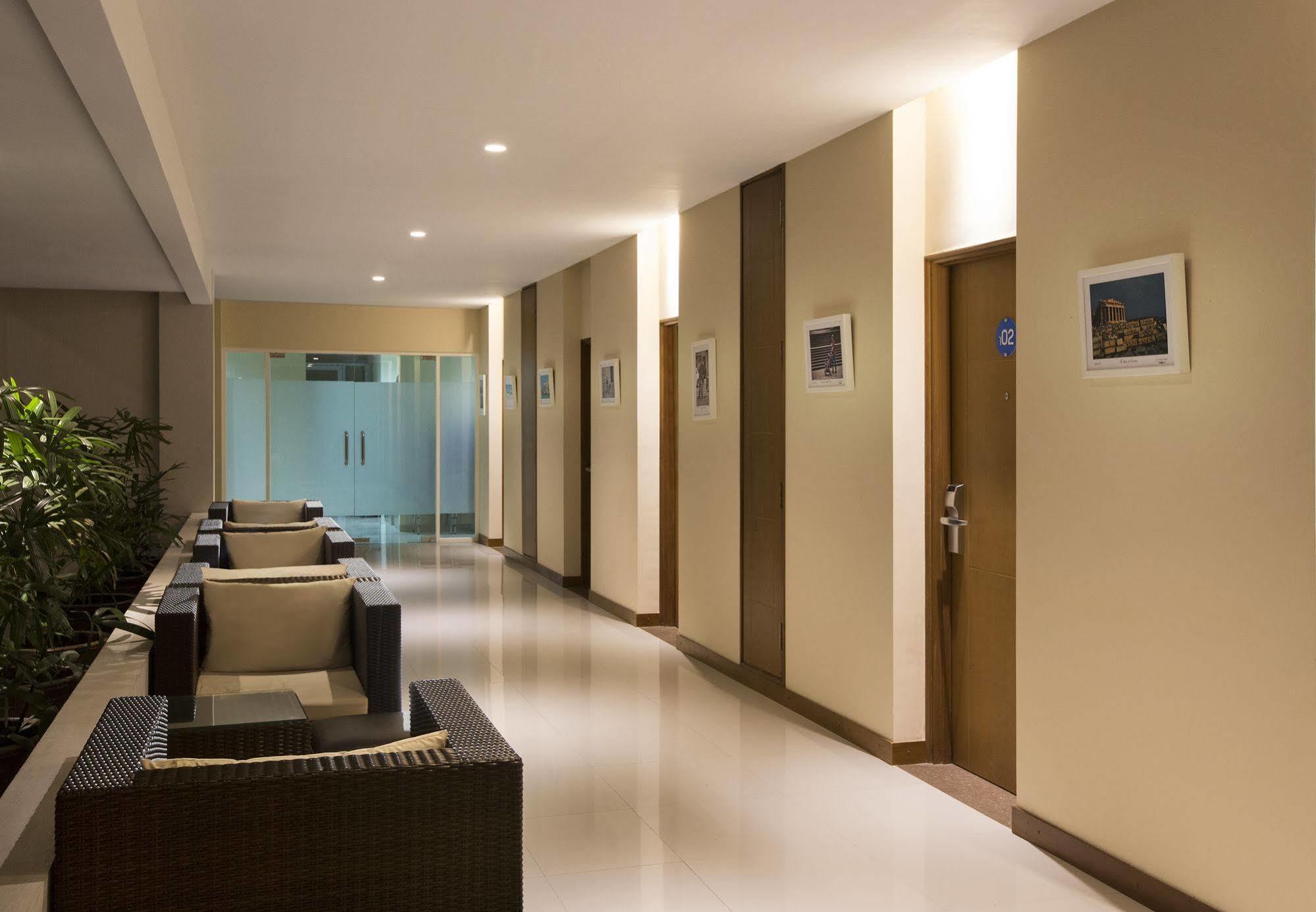 Aveon Express Hotel By Daphna International Jogyakarta Zewnętrze zdjęcie