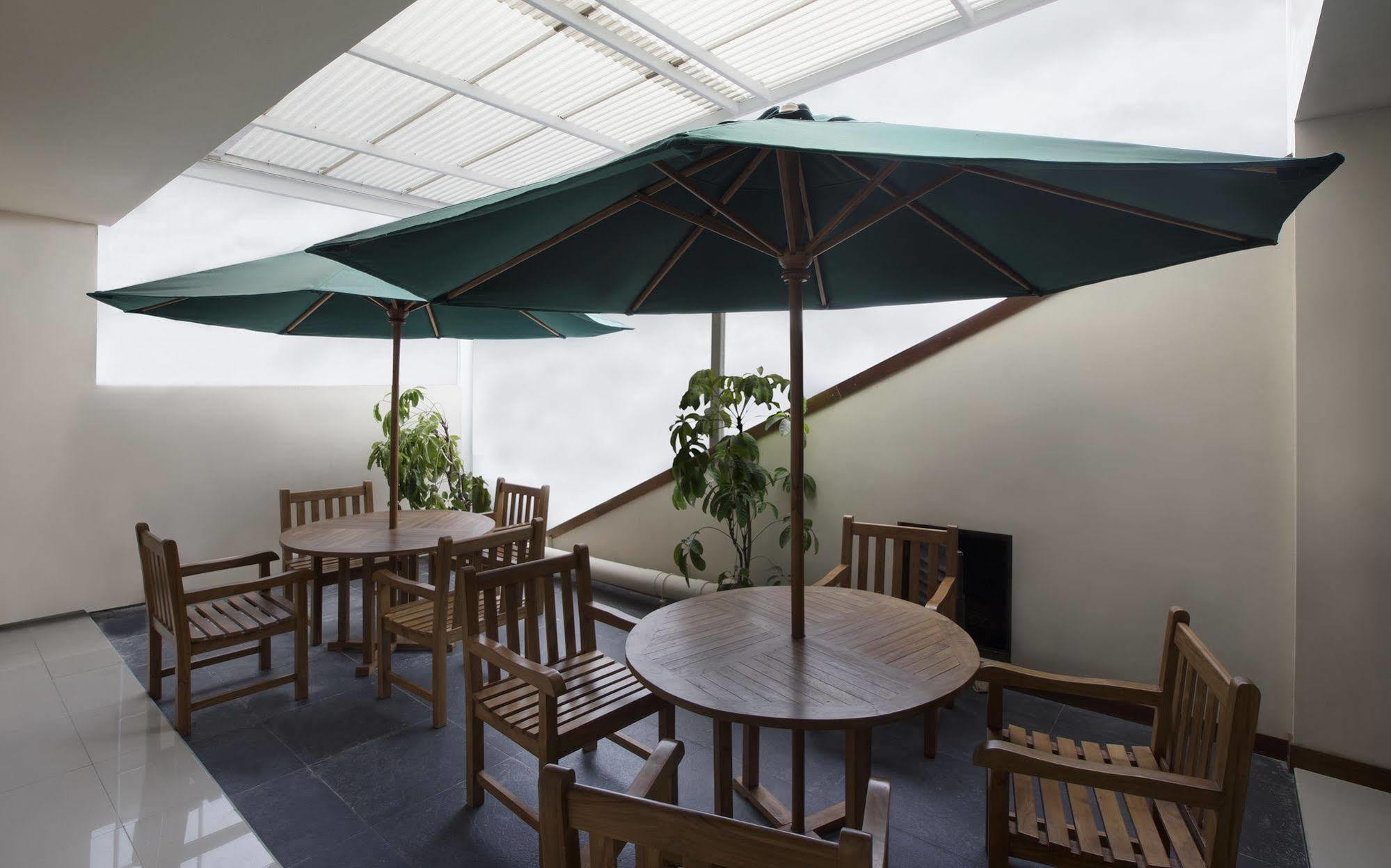 Aveon Express Hotel By Daphna International Jogyakarta Zewnętrze zdjęcie